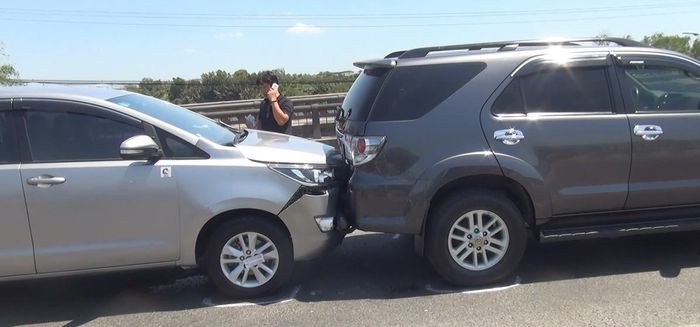 mua bảo hiểm thân vỏ xe ô tô